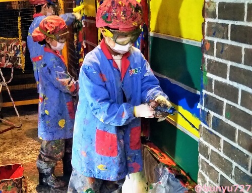 キッザニア甲子園でペンキを塗る